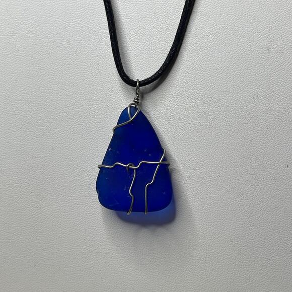 bright blue pendant necklace on black cord wire wrapped natural bohemian boho - Picture 4 of 10